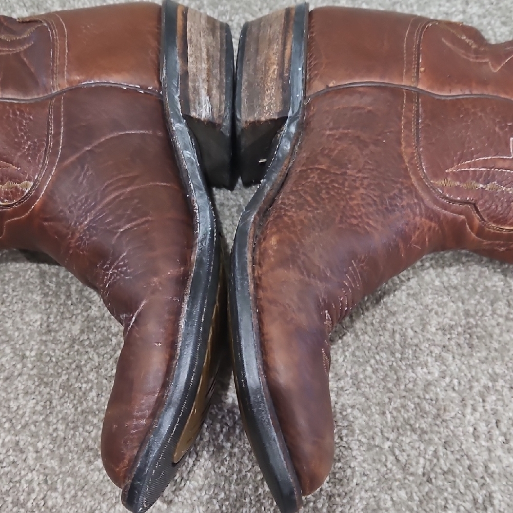 Lucchese Men's Brown Western Leather Cowboy Boots - Classic Stitch Detail - Picture 7 of 11